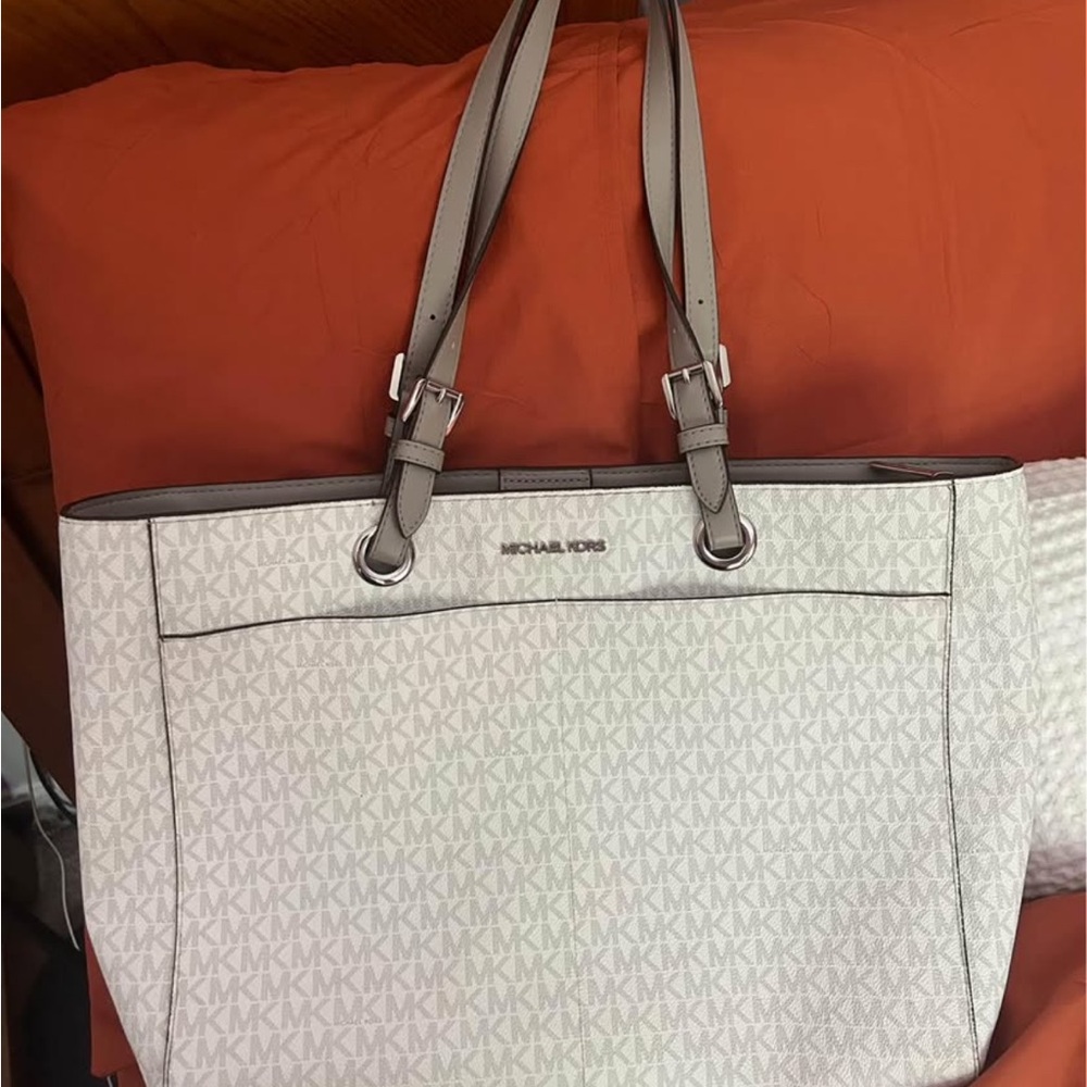 Michael Kors Cream and Gray Signature Tote